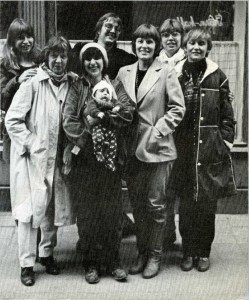 Styrelsen i SKFF 1981: Maria Cederquist, Gunnel Lindqvist, Annika Thor med barn, Gunilla Boëthius, Ingela Romare, Maria Brännström, Elisabeth Lysander.